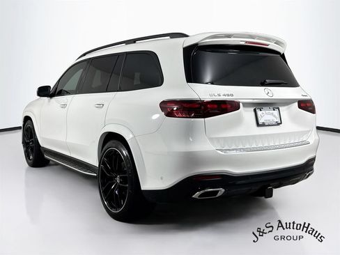Used 2025 Mercedes-Benz GLS 450 4MATIC w/ AMG Line Exterior image 5