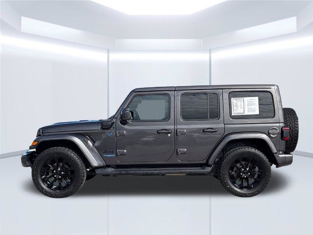 Used 2021 Jeep Wrangler Unlimited Sahara AWD/4WD image 3