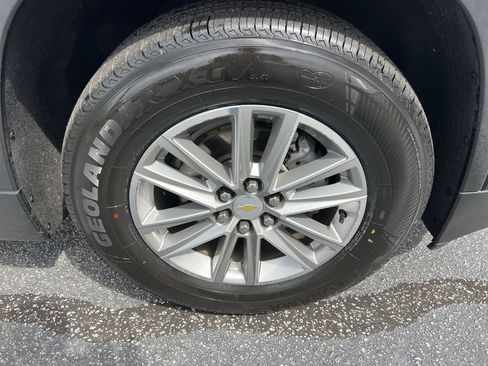 Used 2022 Chevrolet Traverse LT AWD/4WD image 13