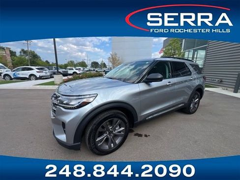 Used 2025 Ford Explorer Active w/ Active Comfort Package AWD/4WD image 1