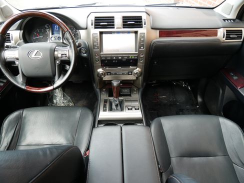 Used 2015 Lexus GX 460 w/ Premium Package AWD/4WD image 14
