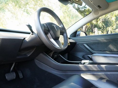 Used 2020 Tesla Model 3 Long Range image 14