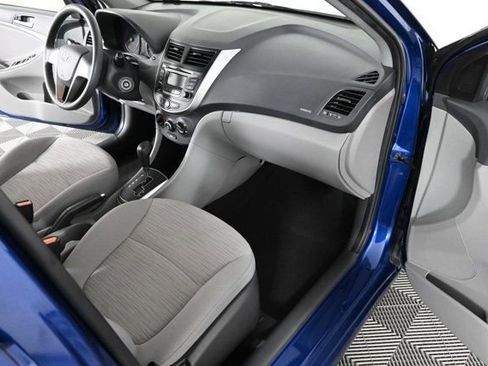Used 2016 Hyundai Accent SE image 3