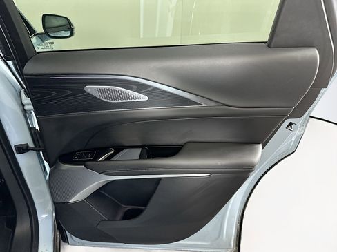 Used 2025 Cadillac Lyriq Sport image 32