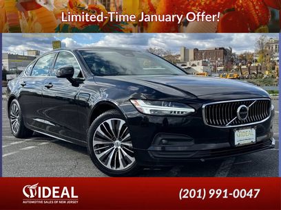Used 2022 Volvo S90 B6 Momentum
