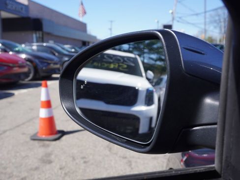 Used 2023 Kia Forte LXS w/ LXS Technology Package image 30