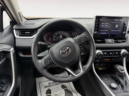 Used 2022 Toyota RAV4 Limited image 12