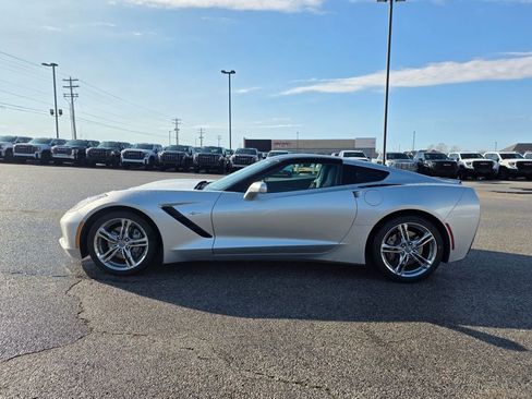 Used 2016 Chevrolet Corvette Stingray Coupe w/ 3LT Preferred Equipment Group image 4