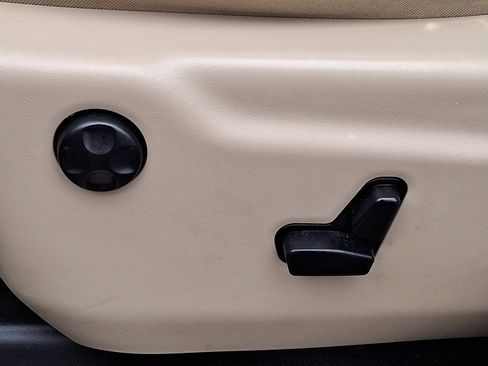 Used 2020 Jeep Grand Cherokee Limited w/ Trailer Tow Group IV image 15