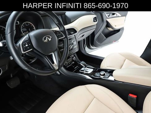 Used 2018 INFINITI QX30 AWD image 20