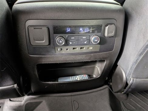 Used 2019 Chevrolet Suburban Premier w/ Premier Plus Edition image 34