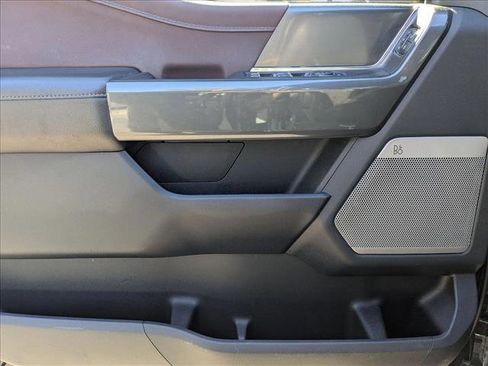 Used 2022 Ford F150 Lariat image 9