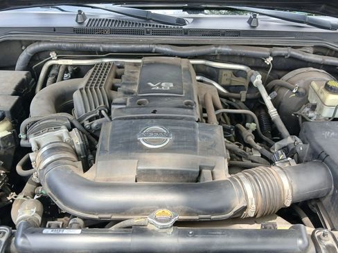 Used 2014 Nissan Frontier SV w/ SV Value Truck Package RWD image 25