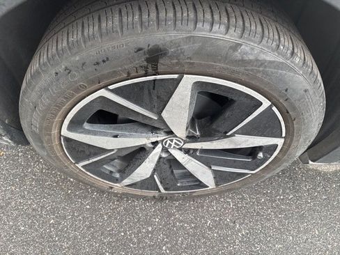 Used 2023 Volkswagen ID.4 Pro S image 10