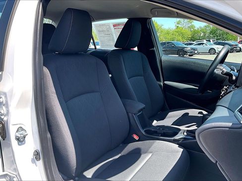 Used 2024 Toyota Corolla LE FWD image 7