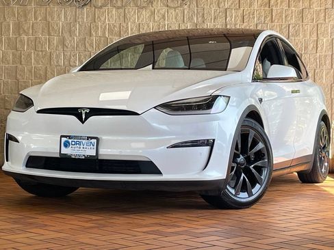Used 2022 Tesla Model X Plaid AWD/4WD image 3