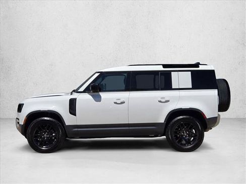 Used 2025 Land Rover Defender 110 S AWD/4WD image 8