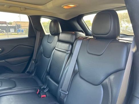Used 2016 Jeep Cherokee Limited AWD/4WD image 15