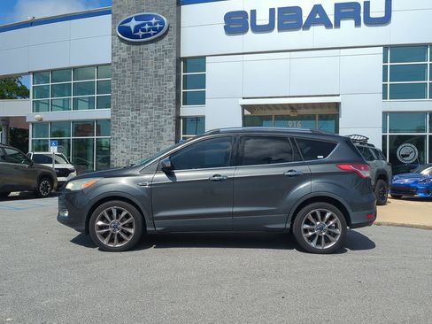 Used 2015 Ford Escape SE w/ SE Chrome Package FWD image 4