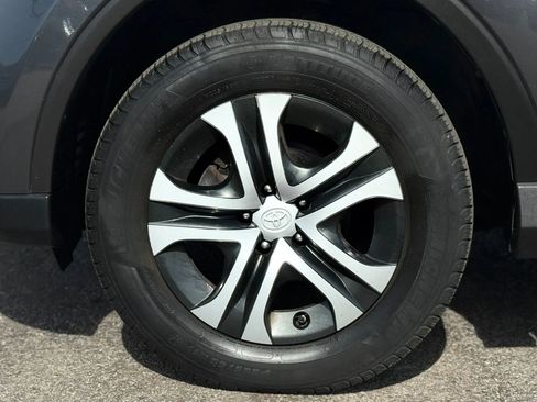 Used 2018 Toyota RAV4 LE w/ All Weather Liner Package FWD image 39