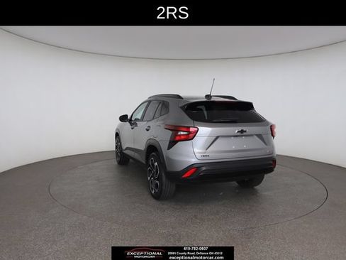 Used 2024 Chevrolet Trax RS w/ Driver Confidence Package FWD image 13
