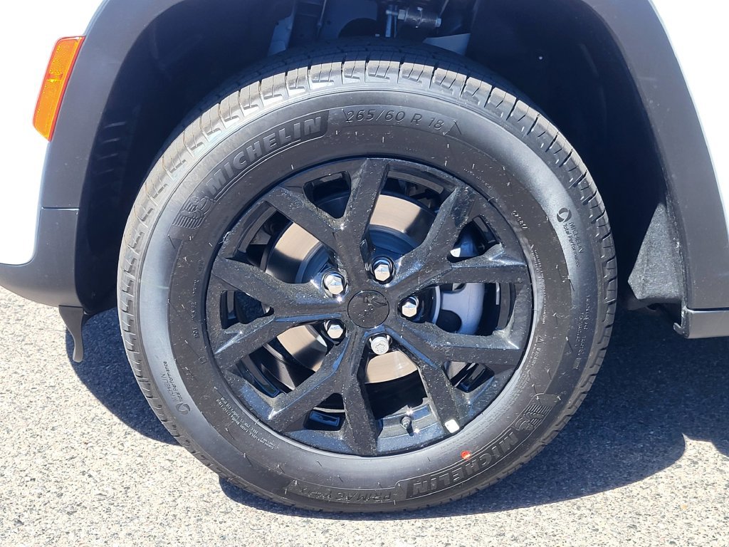 New 2026 Jeep Grand Cherokee Altitude AWD/4WD image 10