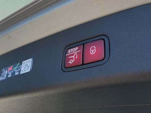 Certified 2026 Mercedes-Benz GLC 300 4MATIC image 6