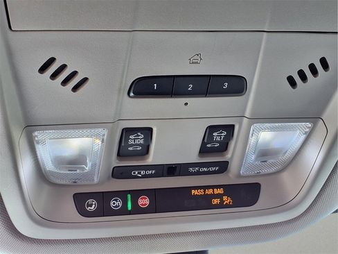 Used 2020 Buick Enclave Premium w/ Sun and Sites Package image 26