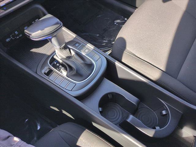 Used 2025 Hyundai Kona SEL FWD image 12