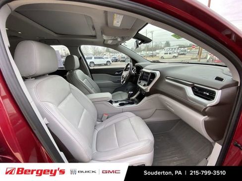 Used 2019 GMC Acadia SLT image 30