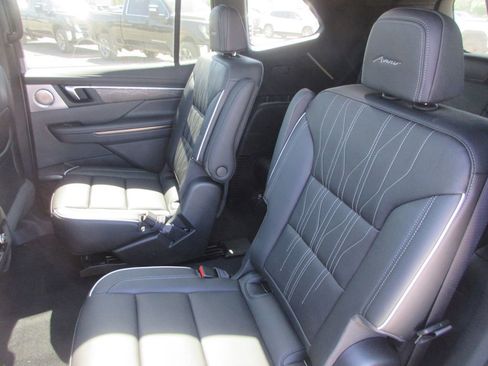 New 2026 Buick Enclave Avenir w/ Super Cruise Package AWD/4WD image 13