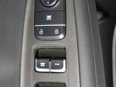 Used 2018 Kia Optima S image 28