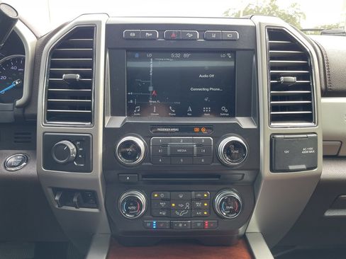 Used 2018 Ford F450 King Ranch w/ King Ranch Ultimate Package AWD/4WD image 31