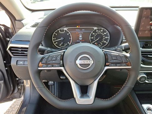 New 2025 Nissan Altima 2.5 SR w/ SR Premium Package image 12