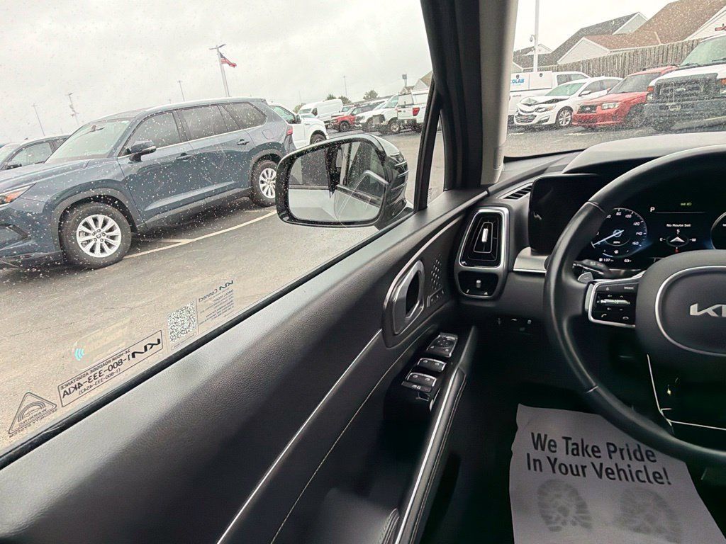Used 2022 Kia Sorento SX FWD image 21