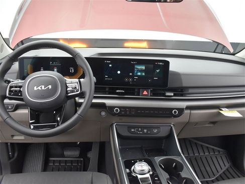 New 2026 Kia Carnival EX image 31