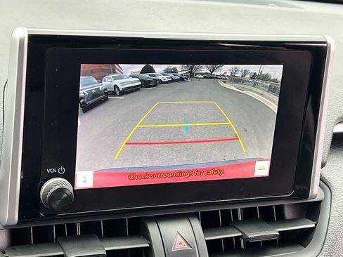 Used 2023 Toyota RAV4 SE image 20