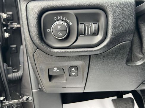 Used 2020 RAM 1500 Laramie AWD/4WD image 21