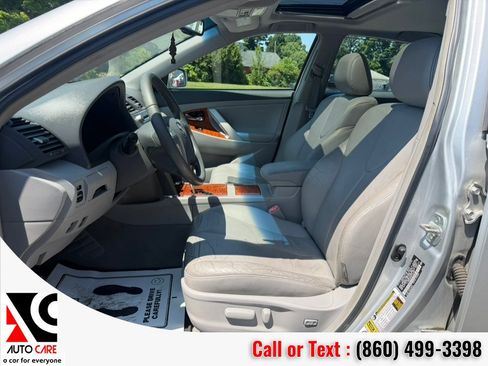 Used 2011 Toyota Camry Hybrid w/ Leather Pkg FWD image 16
