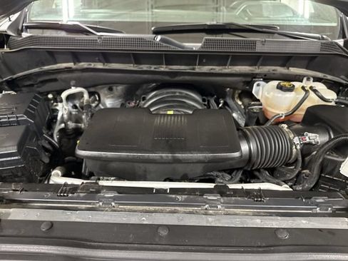 Used 2025 Chevrolet Silverado 1500 LT AWD/4WD image 25