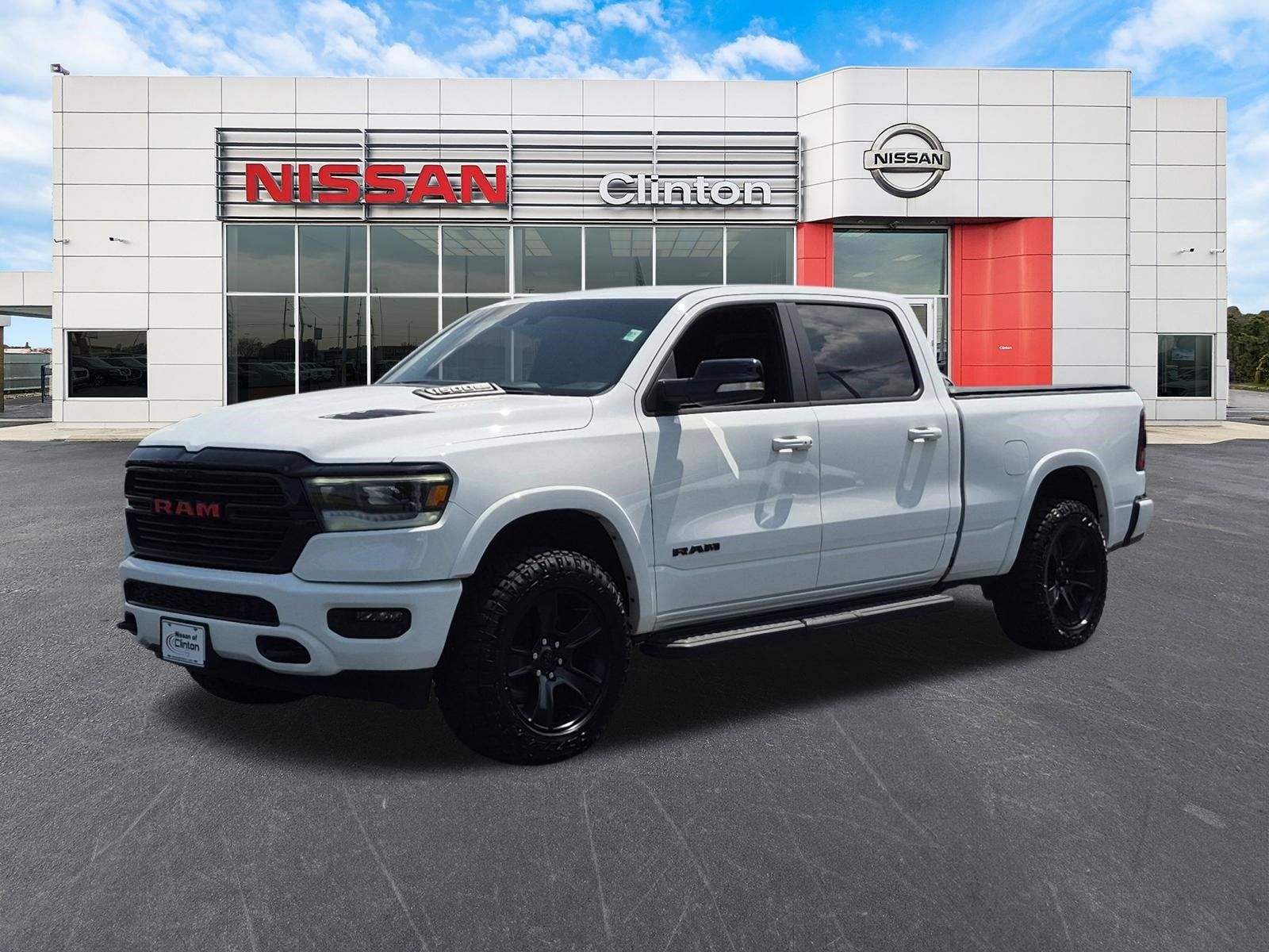 Used 2022 RAM 1500 Laramie AWD/4WD image 4