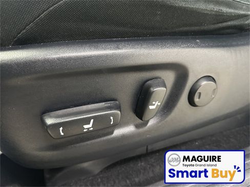 Used 2016 Toyota 4Runner SR5 image 17