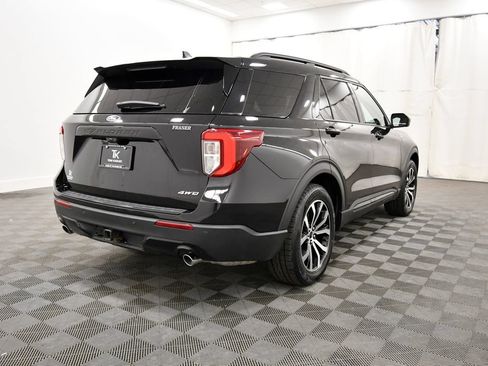 Used 2023 Ford Explorer ST-Line w/ Class IV Trailer Tow Package AWD/4WD image 8