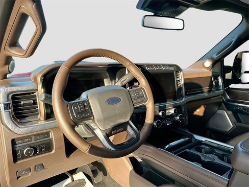Used 2024 Ford F350 King Ranch w/ FX4 Off-Road Package image 9