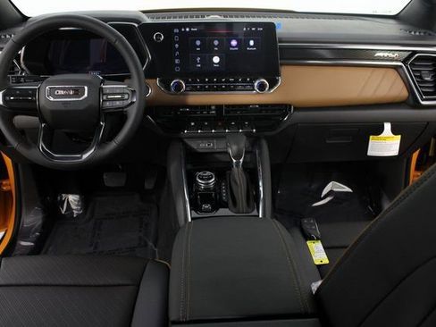 New 2026 GMC Canyon AT4 w/ AT4 Premium Package image 9