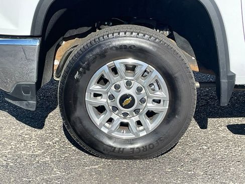 Used 2025 Chevrolet Silverado 2500 LT w/ Convenience Package AWD/4WD image 15