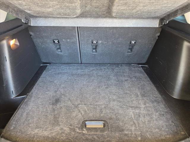 Used 2025 Chevrolet Trax LT FWD image 6