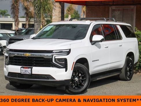 Used 2025 Chevrolet Suburban LS image 4