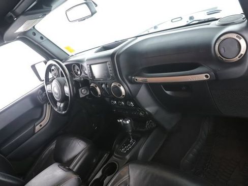 Used 2016 Jeep Wrangler Sahara AWD/4WD image 26