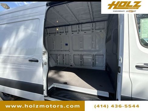 Used 2025 Mercedes-Benz Sprinter 2500 image 24